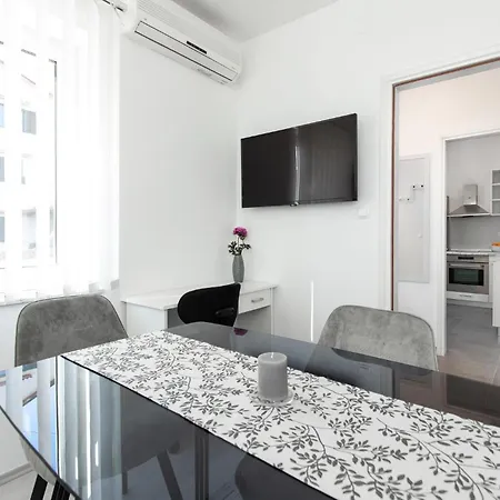 Gorgeous In Apartman Rijeka